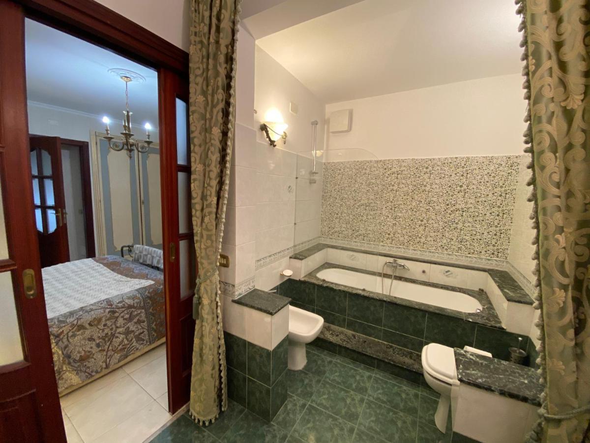 Appartement Casa Kamalei, Tra Plebiscito E Lungomare à Naples Extérieur photo